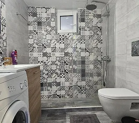 Erofili 아파트 레팀노